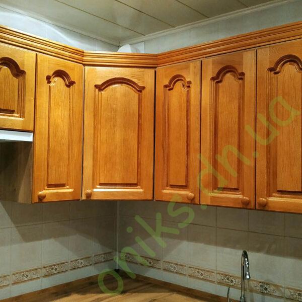 Купить угловую кухню в классическом стиле с деревянными фасадами в Донецке
