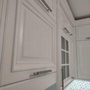 Купить классическую кухню с дополнительным модулем над холодильником в Донецке
